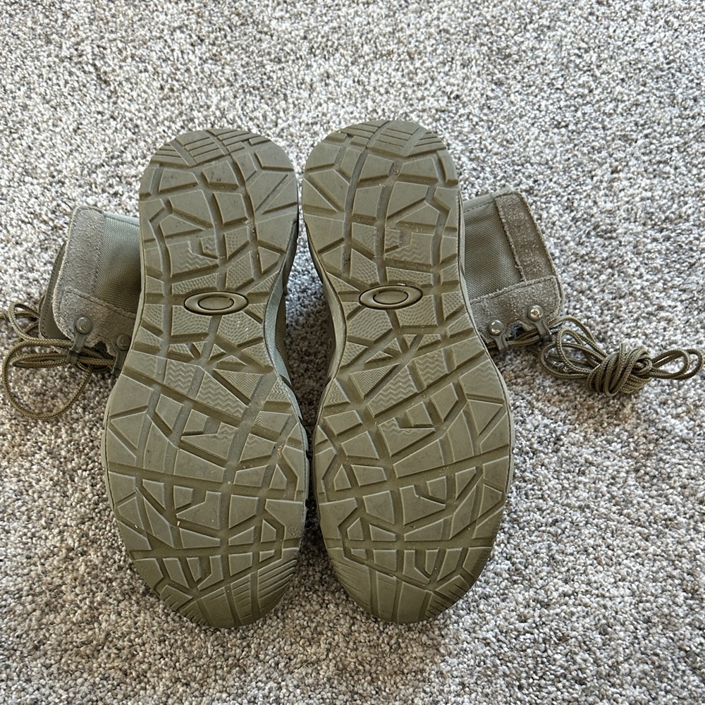 Oakley Men's Boots In Olive Green View 4